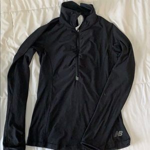 Black dry pit pullover